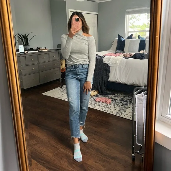 Grey Long Sleeve - Picture 6 of 8